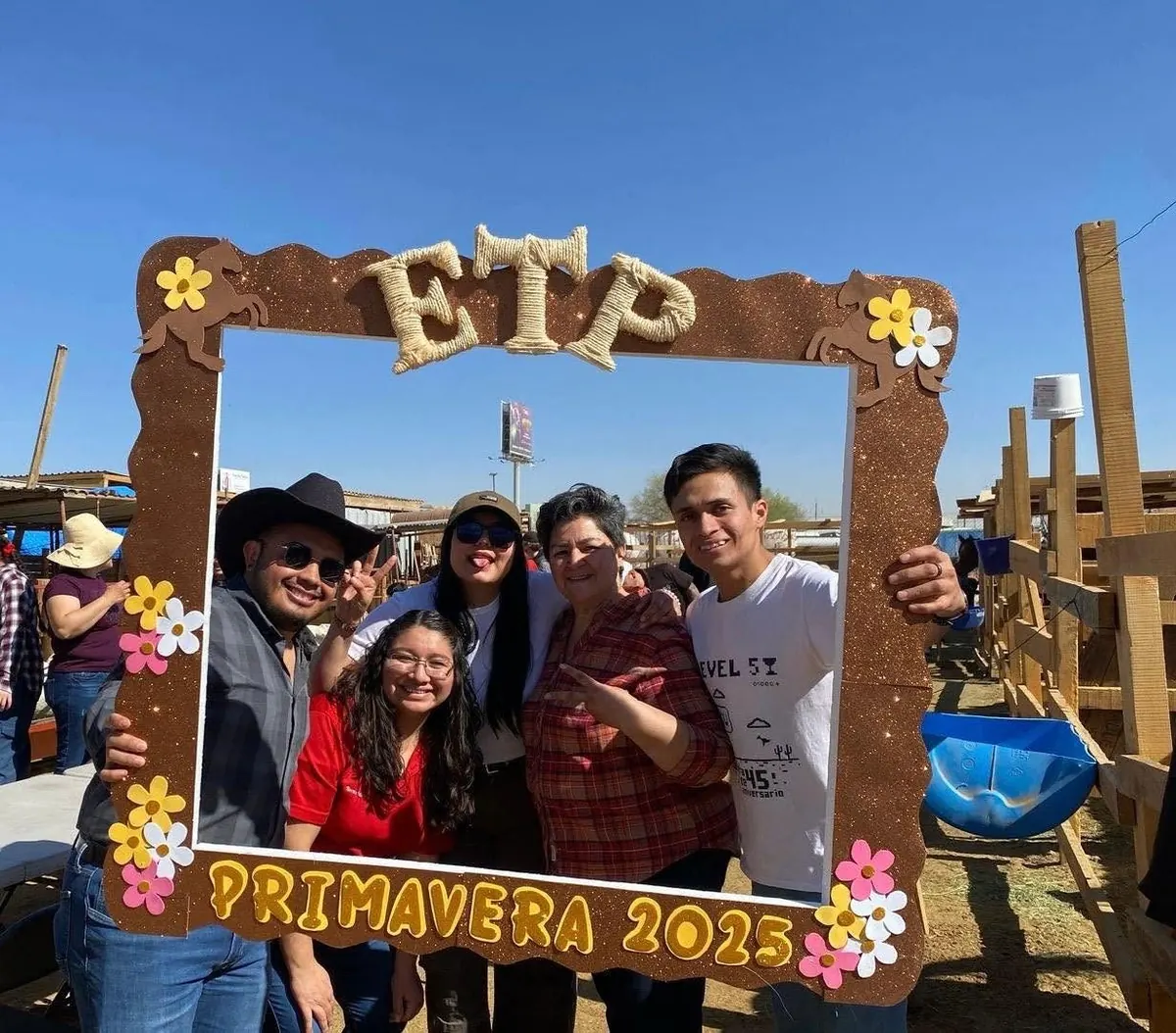Familias en una actividad de Explora tu Potencial
